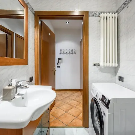 Hoomee San Zeno Apartman